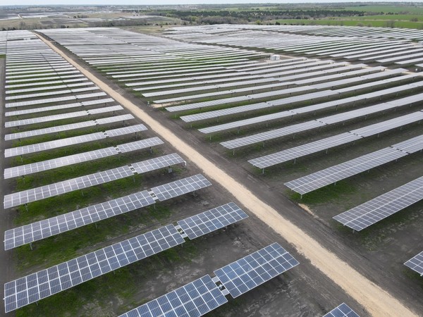 한화큐셀이 건설해 운영 중인 미국 텍사스주 168MW급 태양광 발전소