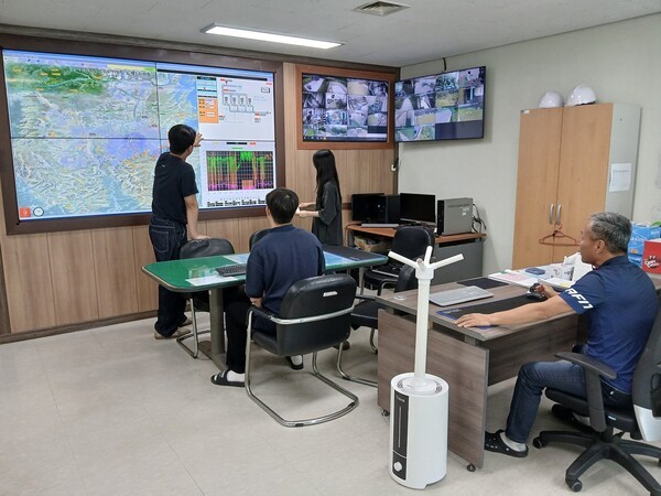 24시간 급수상황실 운영 및 예찰 모니터. [사진=대전시]