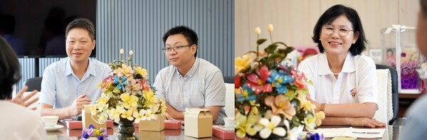 13일 김인식 대전시사회서비스원 원장이 중국 난징 YMCA 방문단과 대화를 나누고 있다. [사진= 대전시사회서비스원]