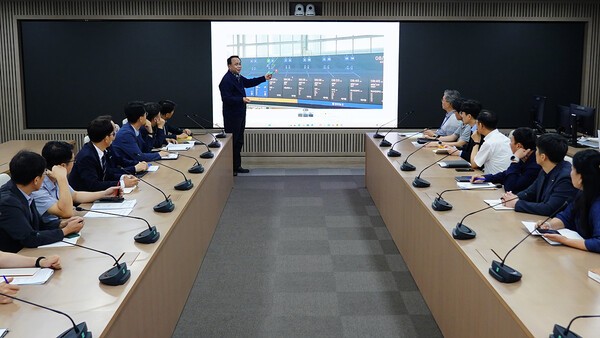 한국철도공사가 지난 8월 29일 대전사옥에서 2025 APEC(아시아‧태평양경제협력체) 철도분야 준비상황을 점검했다. [사진= 코레일]