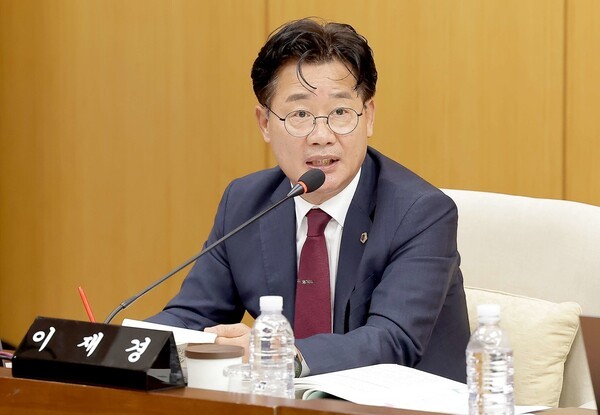 이재경 대전시의원은 제290회 임시회에서 대전공공어린이재활병원의 운영적자 문제를 지적하며 2026년도 국비 예산 확보를 강력히 요구했다. [사진=대전시의회]