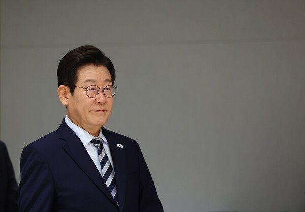 이재명 대통령이 29일 용산 대통령실에서 열린 주한대사 신임장 제정식에 입장하고 있다. [사진=연합뉴스]