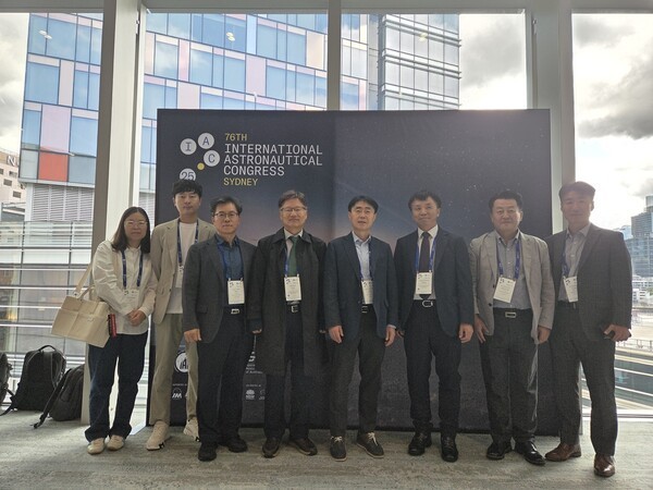 손철웅 대전시 미래전략실장(가운데) [사진=대전시청]