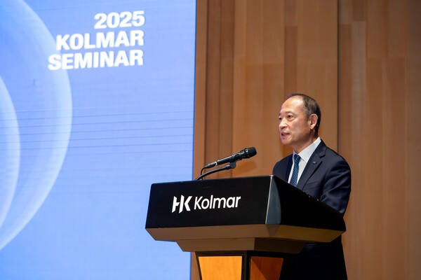 지난 6일 서울 서초구 한국콜마 종합기술원에서 열린 제3회 지속가능세미나에서 최현규 한국콜마 대표이사가 환영사를 하고 있다. [사진=한국콜마]