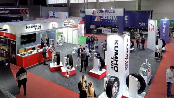 금호타이어 '브라질 TBR 박람회' 부스. [사진=금호타이어]