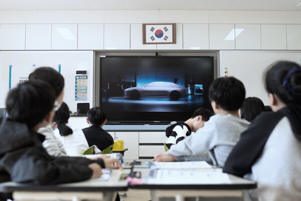 전북 익산 여산초등학교 '미래모빌리티의 이해' 수업 모습. [사진=현대차]