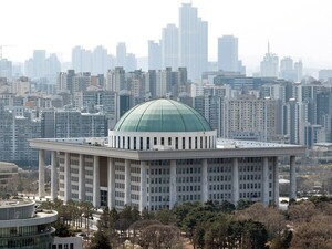 'AI 속도조절론' 대두⋯정기<b>국회</b> 대기 중인 AI 관련 법은 뭐가 있나
