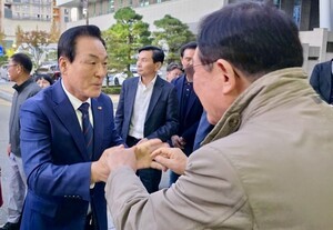 백성현 논산시장, '승복 어렵다'서 '깊이 반성'으로... 검찰 또 벌금 400만... - 뉴스 썸네일 이미지